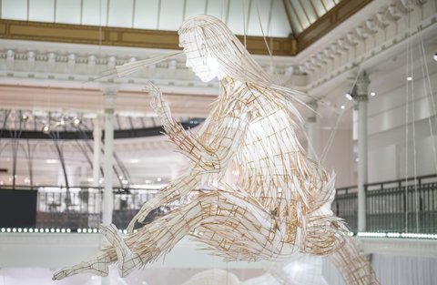 artist-ai-weiwei-er-xi-opening-le-bon-marche-02